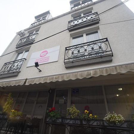 City Boutique Rooms Skopje Bagian luar foto