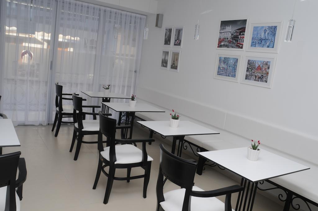 City Boutique Rooms Skopje Bagian luar foto
