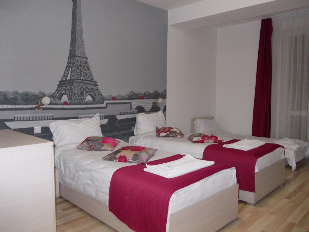 City Boutique Rooms Skopje Bagian luar foto
