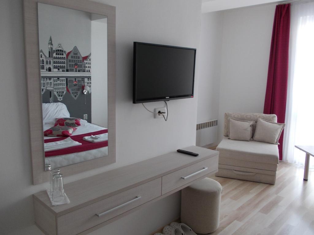 City Boutique Rooms Skopje Bagian luar foto