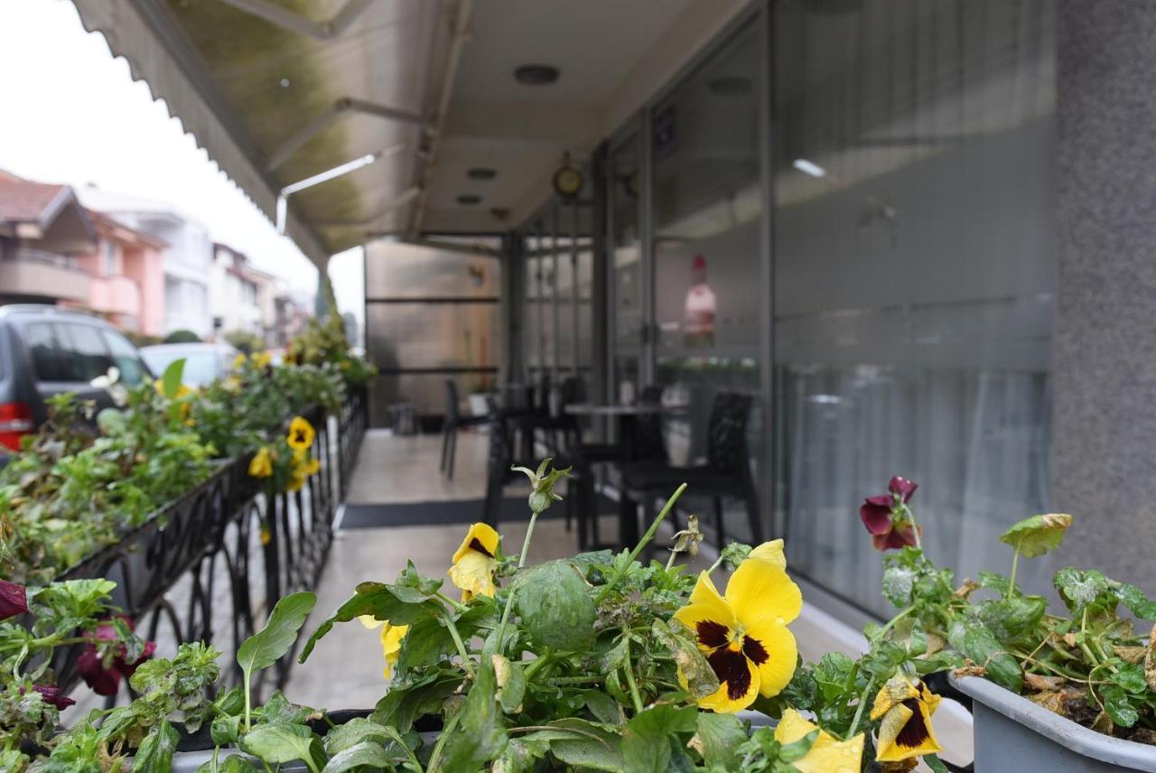 City Boutique Rooms Skopje Bagian luar foto