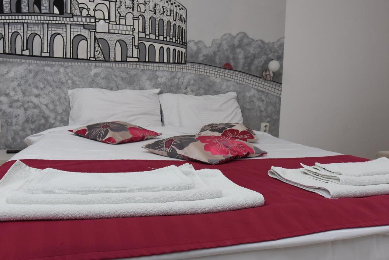 City Boutique Rooms Skopje Bagian luar foto