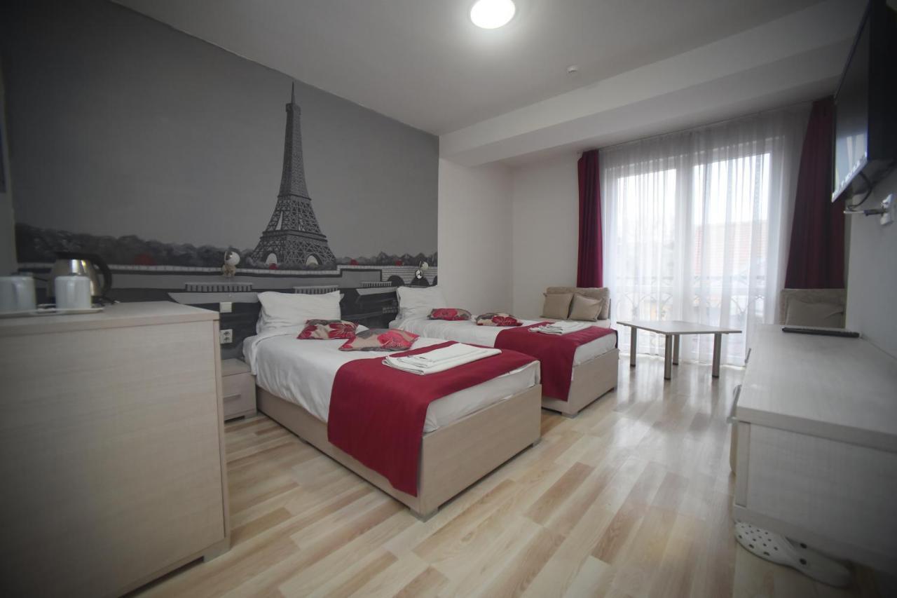 City Boutique Rooms Skopje Bagian luar foto