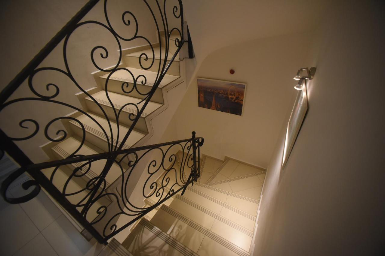 City Boutique Rooms Skopje Bagian luar foto