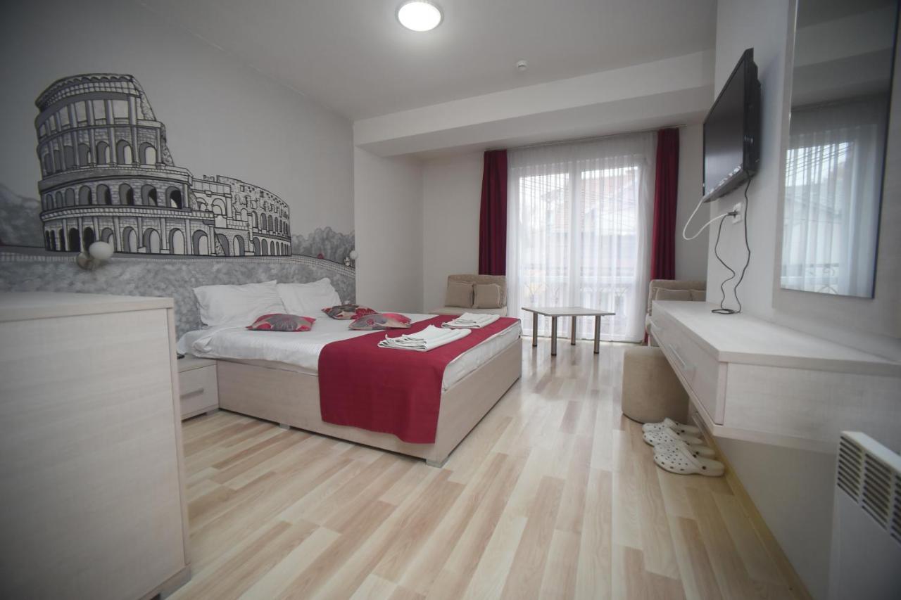 City Boutique Rooms Skopje Bagian luar foto
