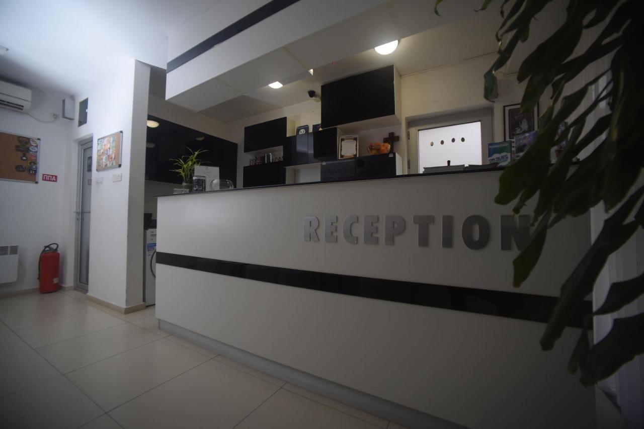 City Boutique Rooms Skopje Bagian luar foto