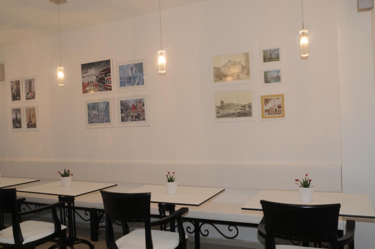 City Boutique Rooms Skopje Bagian luar foto
